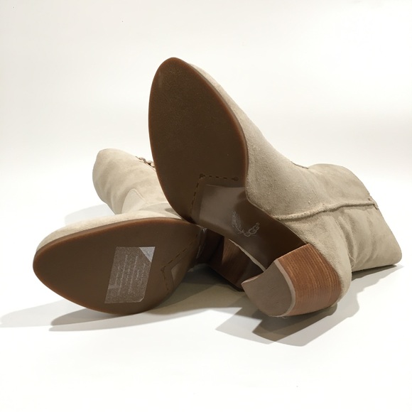 UGG Lynda Western Heeled Boots -Natural White Suede -US 10 -NEW - Picture 9 of 9